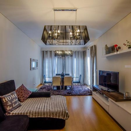 Lovely Apartment Near Airport And Nations Park, With Garage Loures Dış mekan fotoğraf