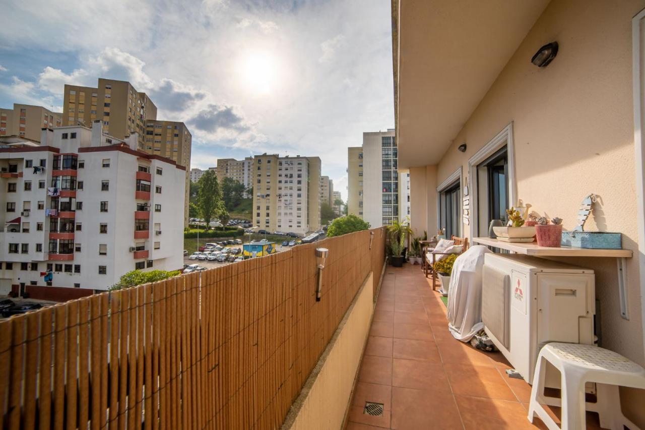 Lovely Apartment Near Airport And Nations Park, With Garage Loures Dış mekan fotoğraf