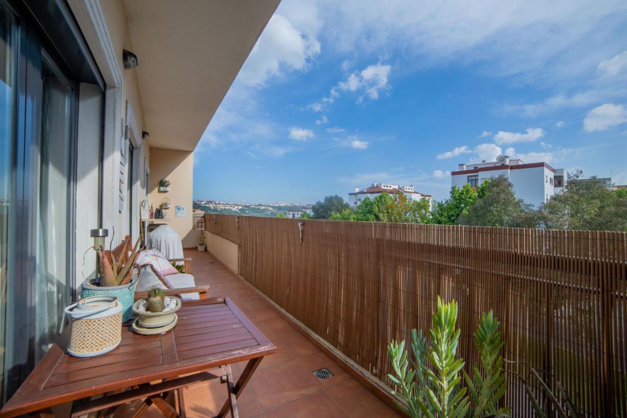 Lovely Apartment Near Airport And Nations Park, With Garage Loures Dış mekan fotoğraf