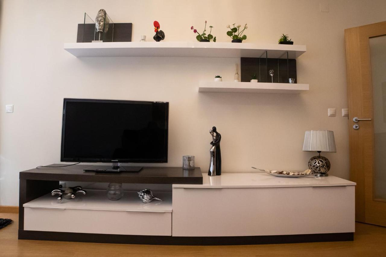 Lovely Apartment Near Airport And Nations Park, With Garage Loures Dış mekan fotoğraf