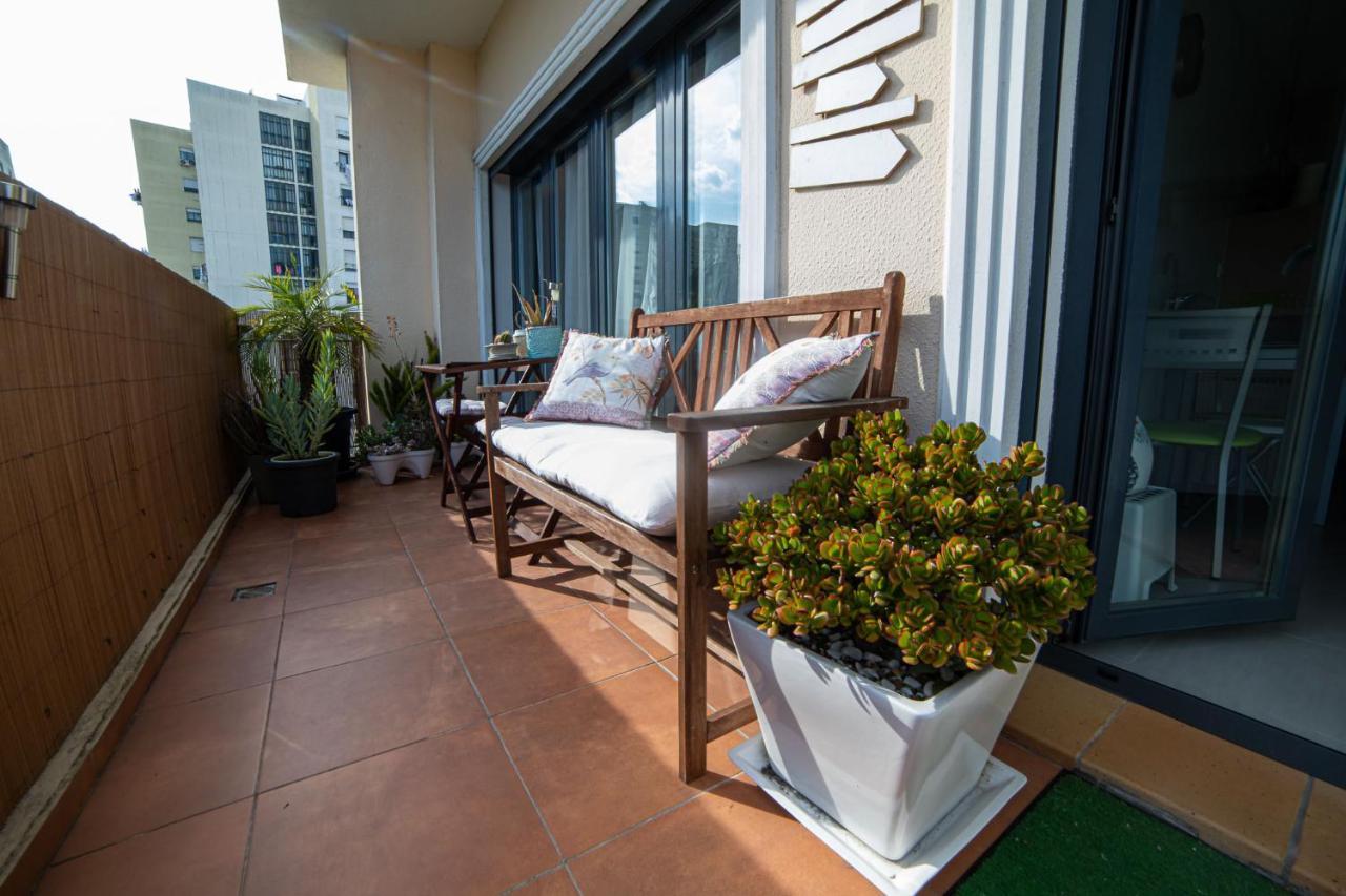 Lovely Apartment Near Airport And Nations Park, With Garage Loures Dış mekan fotoğraf